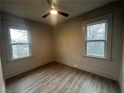 12609 Dove Avenue Cleveland OH 44105