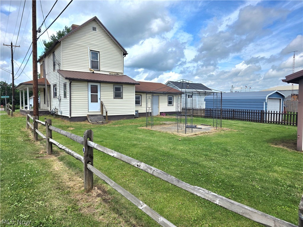 2380 S Lawn Avenue Coshocton OH 43812