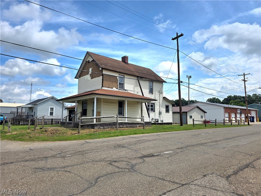 2380 S Lawn Avenue Coshocton OH 43812