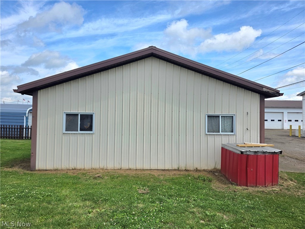 2380 S Lawn Avenue Coshocton OH 43812
