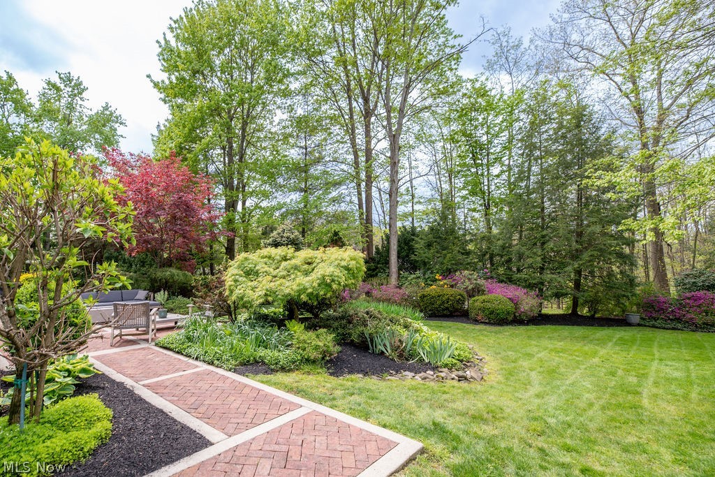 537 Coy Lane Chagrin Falls OH 44022