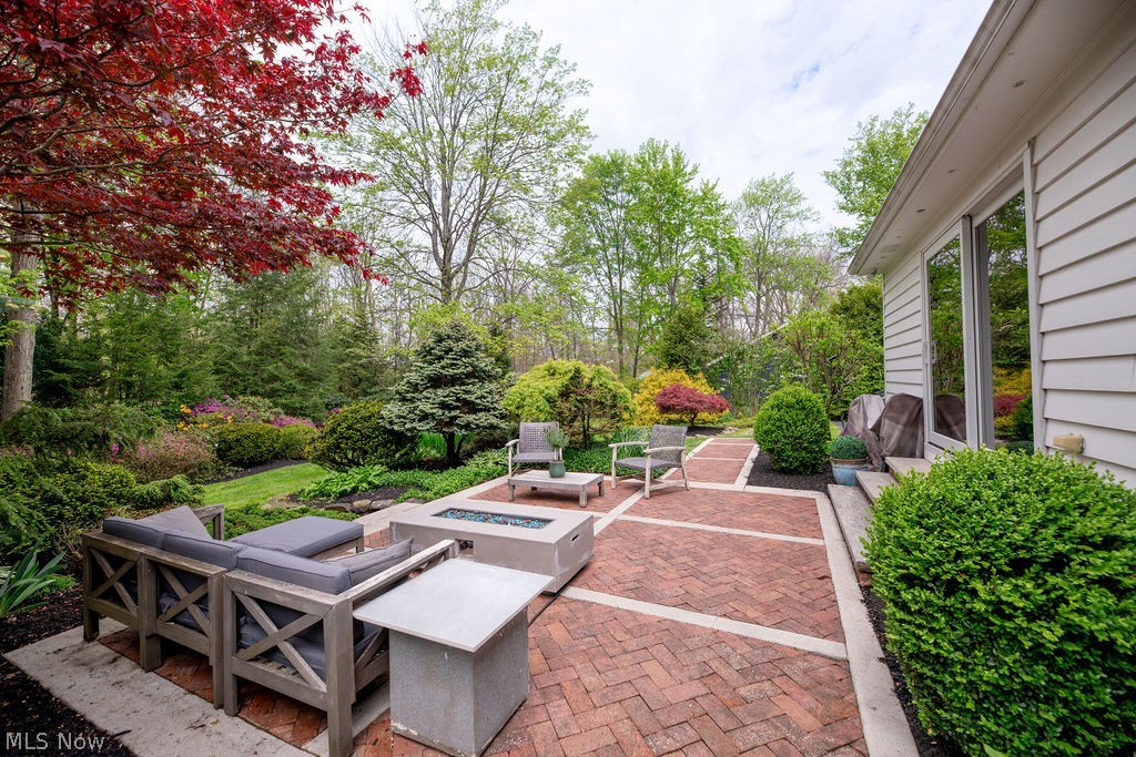 537 Coy Lane Chagrin Falls OH 44022