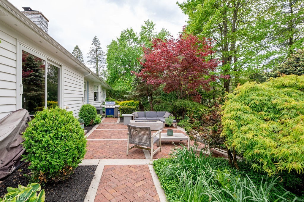 537 Coy Lane Chagrin Falls OH 44022