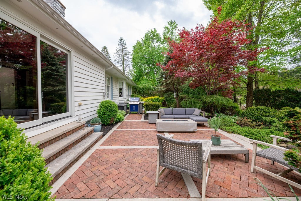537 Coy Lane Chagrin Falls OH 44022