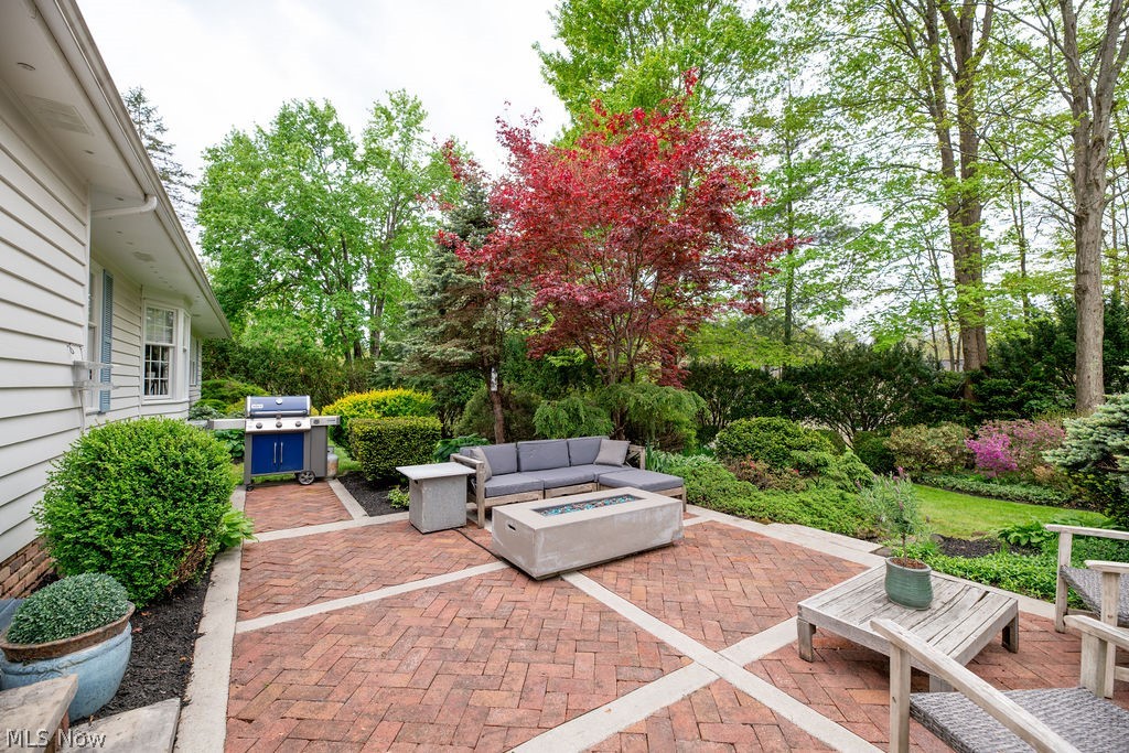537 Coy Lane Chagrin Falls OH 44022