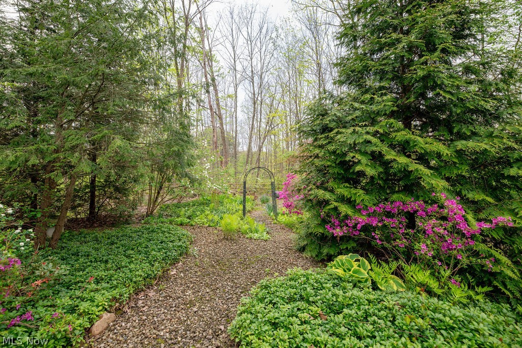 537 Coy Lane Chagrin Falls OH 44022
