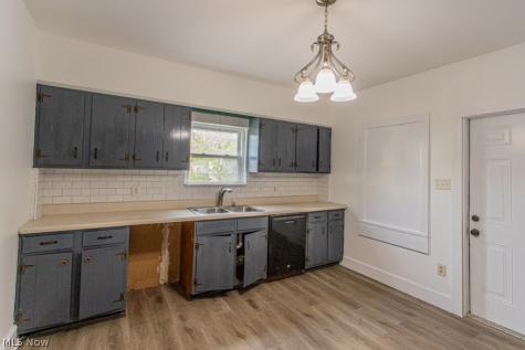 154 S Schenley Avenue Youngstown OH 44509