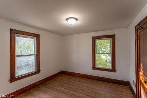 154 S Schenley Avenue Youngstown OH 44509