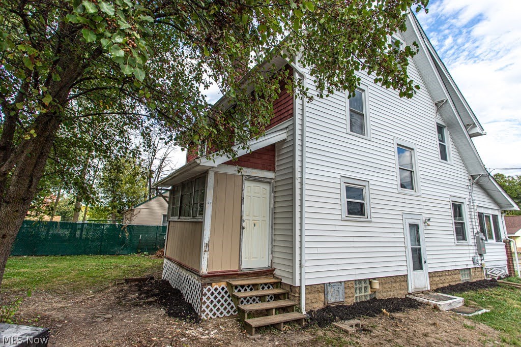 154 S Schenley Avenue Youngstown OH 44509