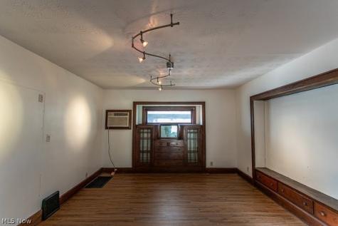 154 S Schenley Avenue Youngstown OH 44509
