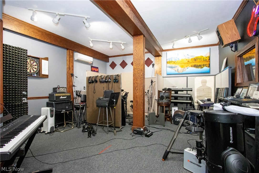 1043 N Honeytown Road Wooster OH 44691