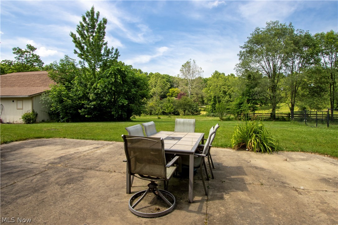 1043 N Honeytown Road Wooster OH 44691