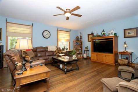 1043 N Honeytown Road Wooster OH 44691