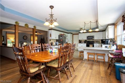 1043 N Honeytown Road Wooster OH 44691