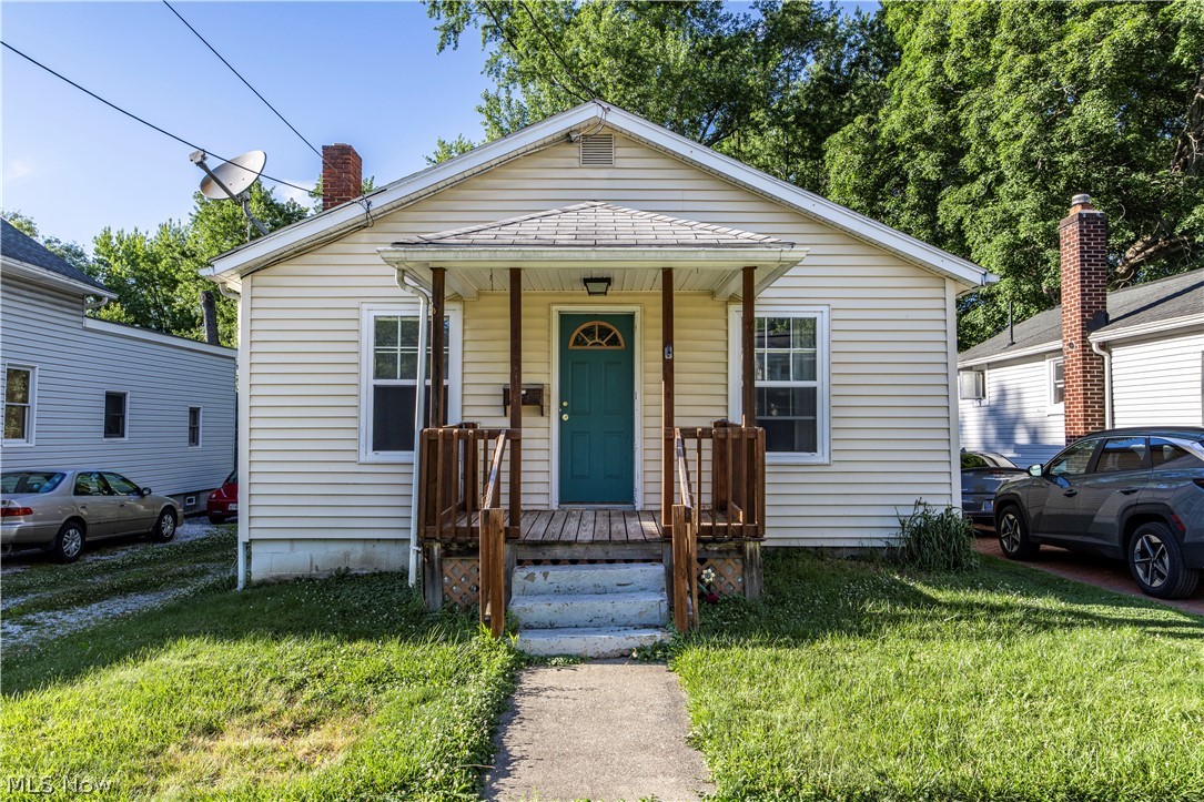 143 E Central Avenue Ravenna OH 44266