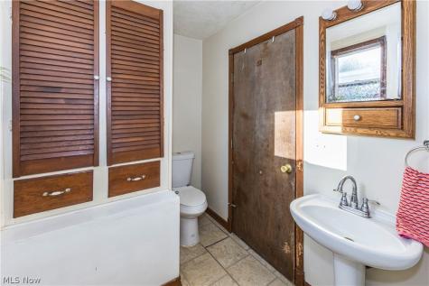 143 E Central Avenue Ravenna OH 44266