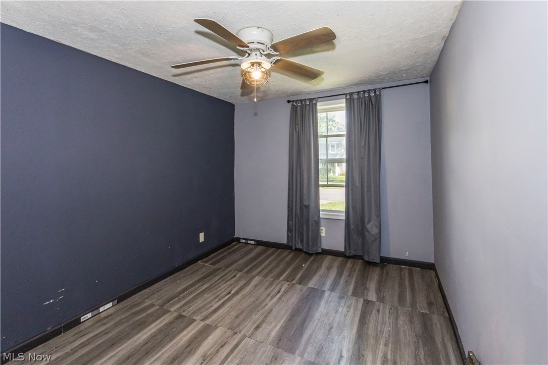 143 E Central Avenue Ravenna OH 44266