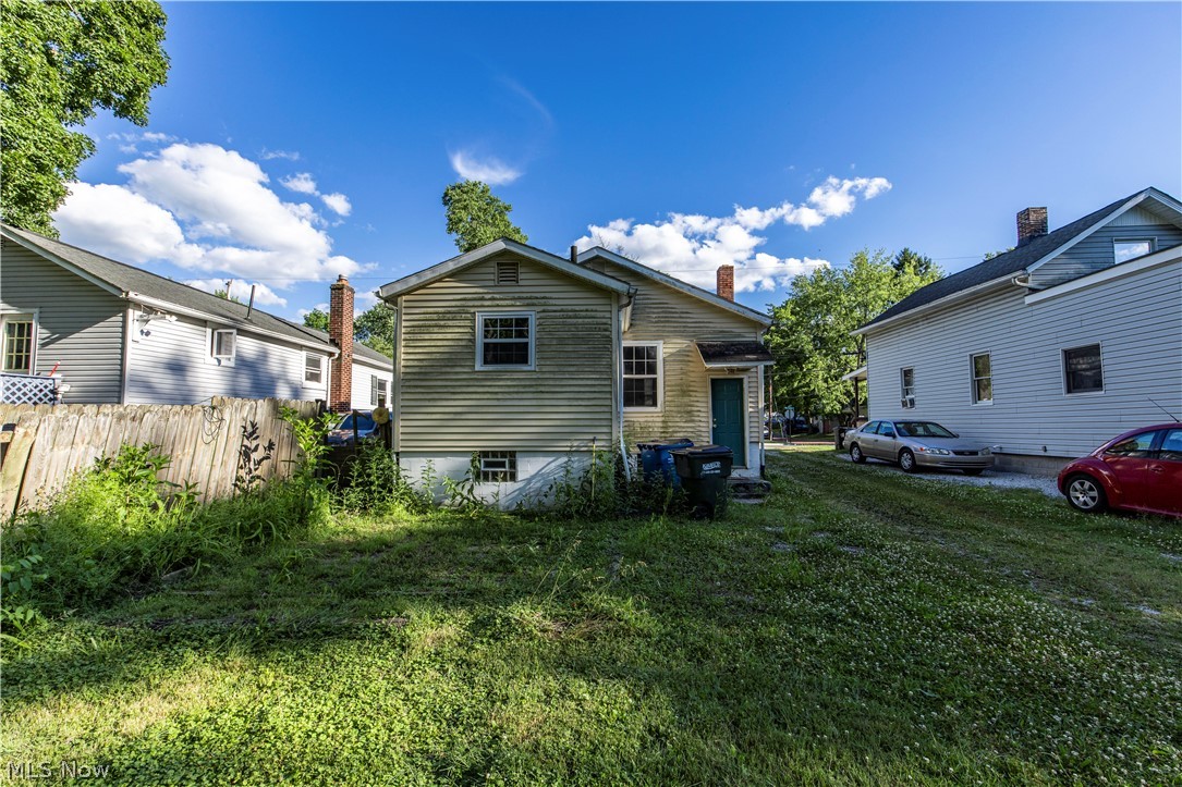143 E Central Avenue Ravenna OH 44266