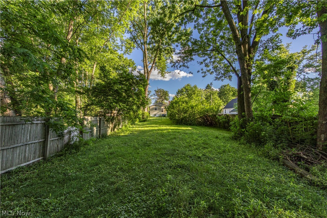 143 E Central Avenue Ravenna OH 44266