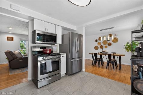 11179 Lafayette Drive Parma Heights OH 44130
