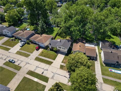 11179 Lafayette Drive Parma Heights OH 44130