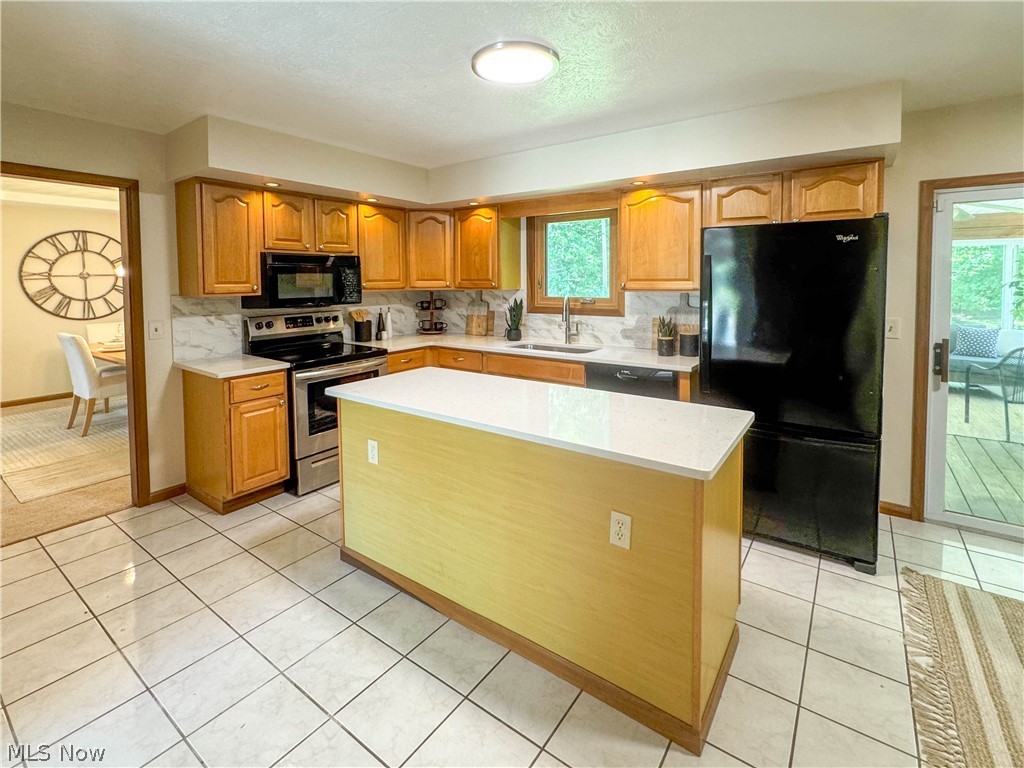 2057 Burning Tree Lane Youngstown OH 44505