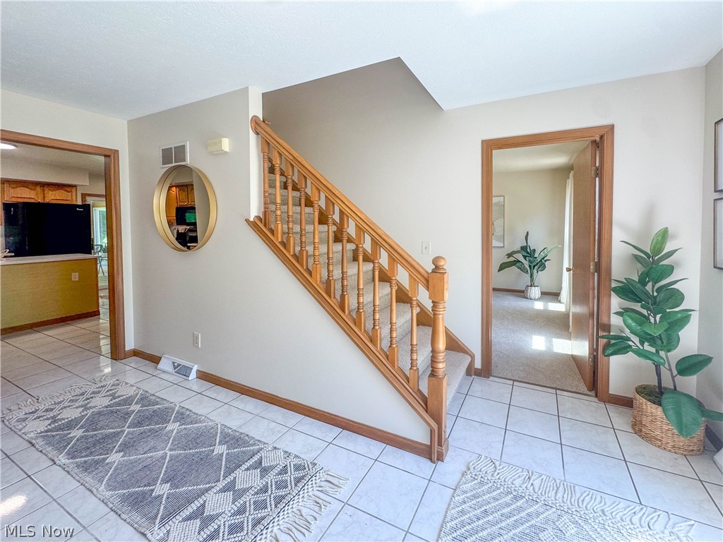 2057 Burning Tree Lane Youngstown OH 44505