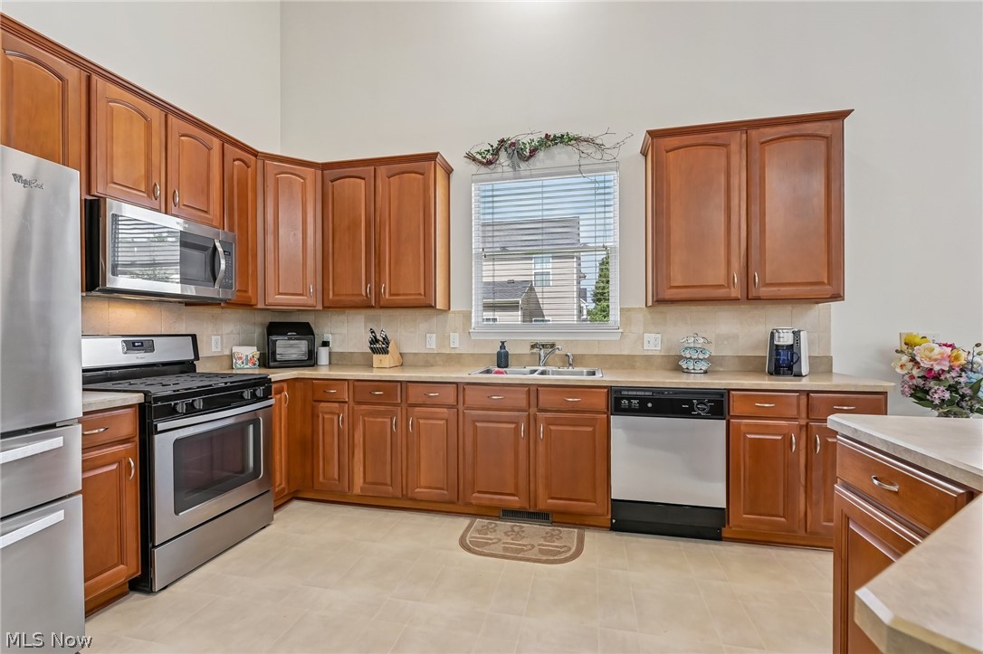38466 Renwood Avenue Avon OH 44011