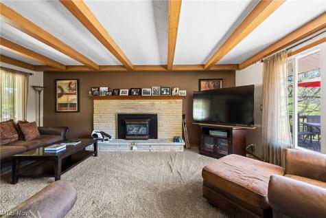 12977 W Pleasant Valley Road Parma OH 44130