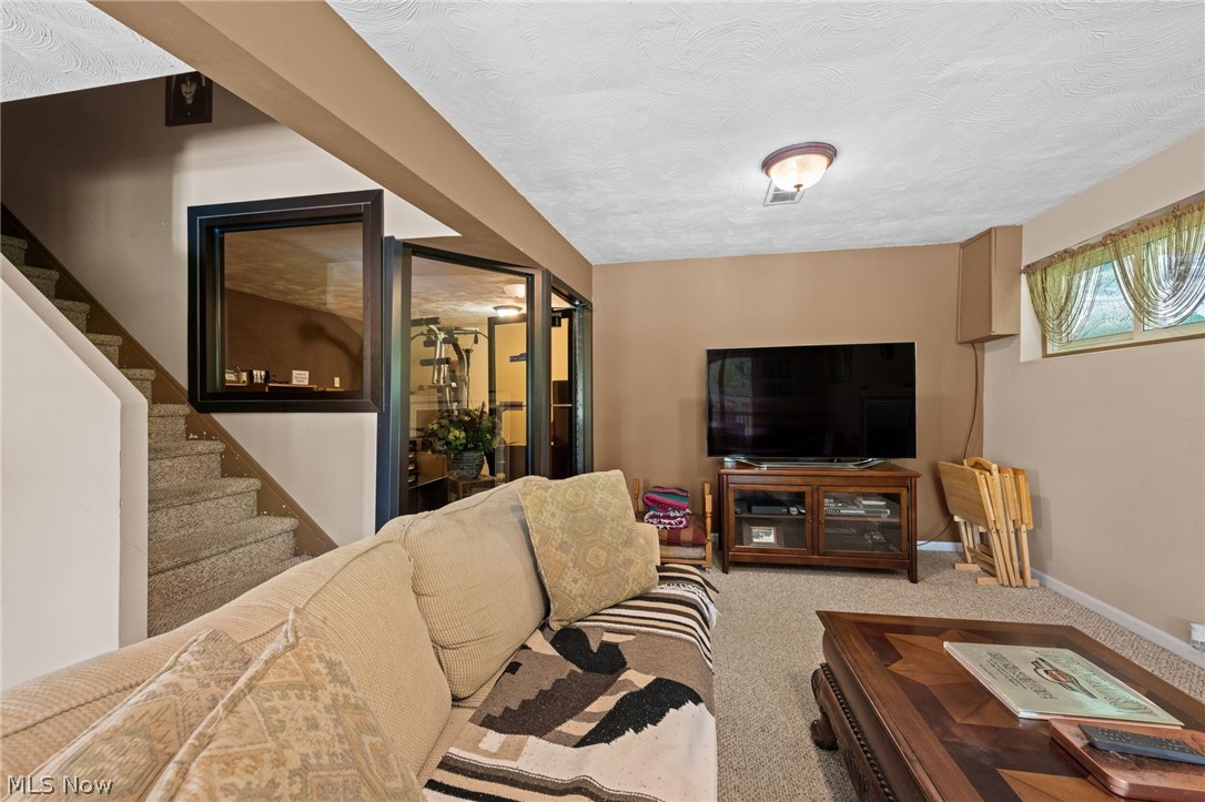 12977 W Pleasant Valley Road Parma OH 44130