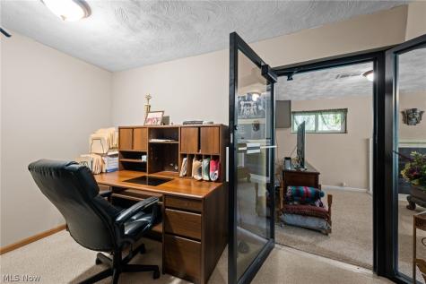 12977 W Pleasant Valley Road Parma OH 44130