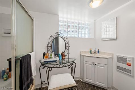 12977 W Pleasant Valley Road Parma OH 44130
