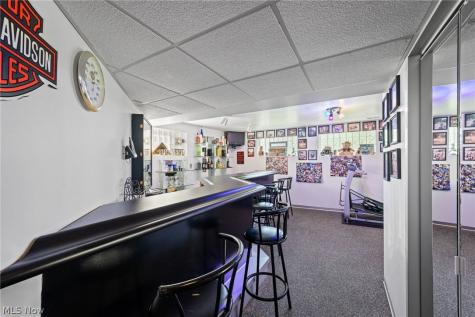 12977 W Pleasant Valley Road Parma OH 44130
