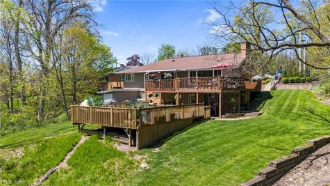 12977 W Pleasant Valley Road Parma OH 44130