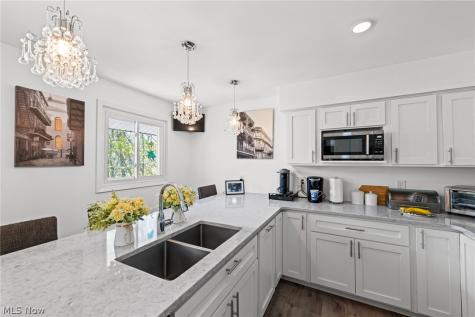 12977 W Pleasant Valley Road Parma OH 44130