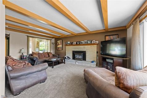 12977 W Pleasant Valley Road Parma OH 44130