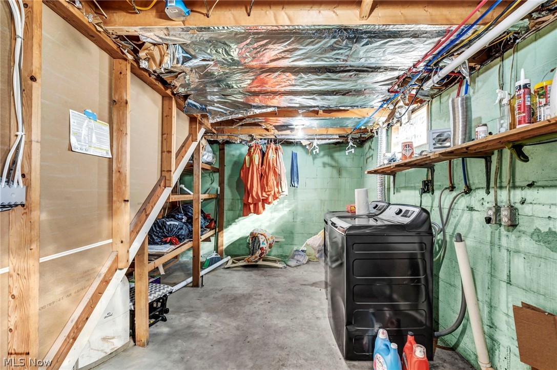520 S Oak Street West Lafayette OH 43845