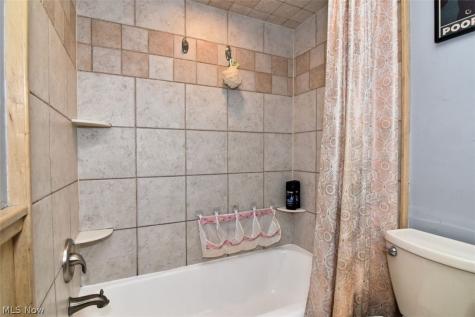 8803 Evergreen Drive Mentor OH 44060