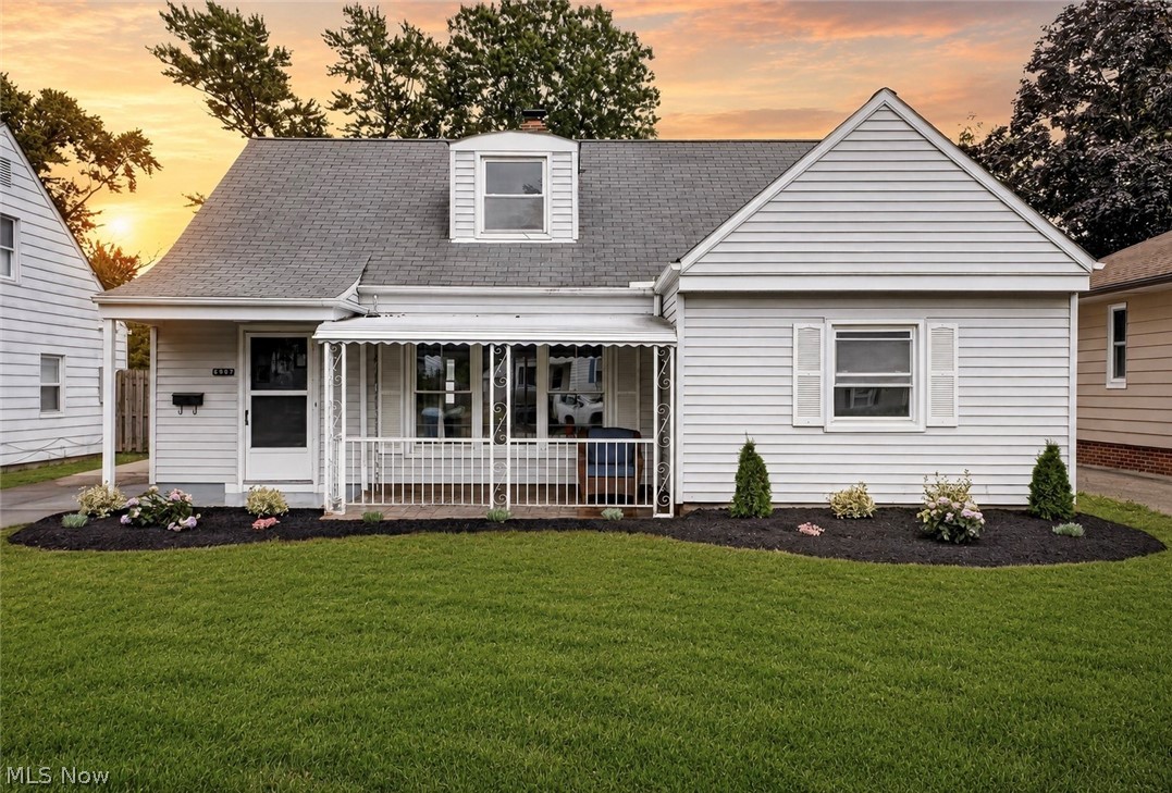 6907 Greenleaf Avenue Cleveland OH 44130