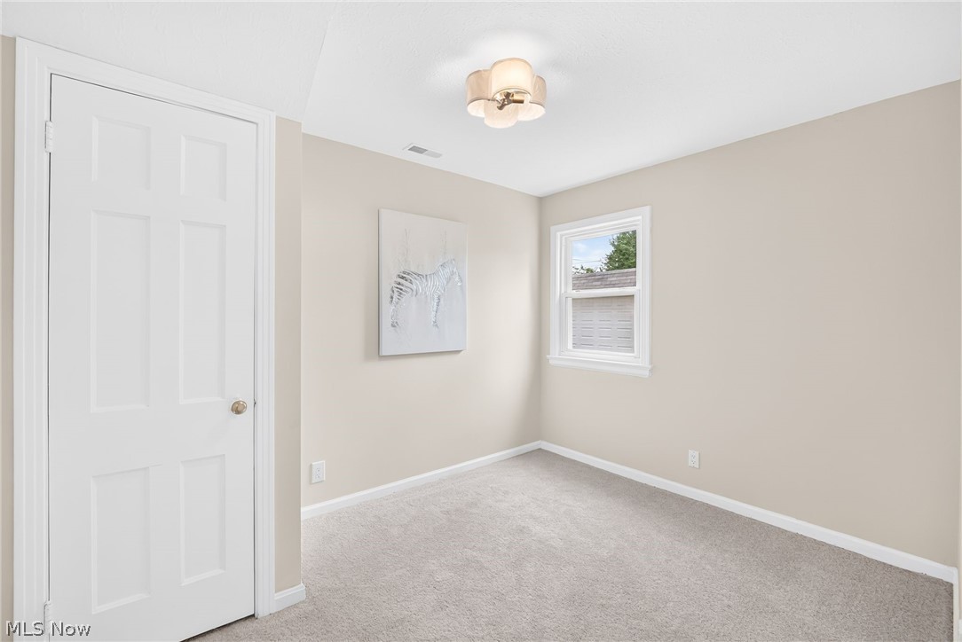 6907 Greenleaf Avenue Cleveland OH 44130