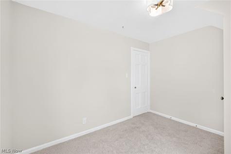 6907 Greenleaf Avenue Cleveland OH 44130