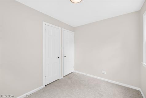 6907 Greenleaf Avenue Cleveland OH 44130