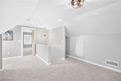 6907 Greenleaf Avenue Cleveland OH 44130