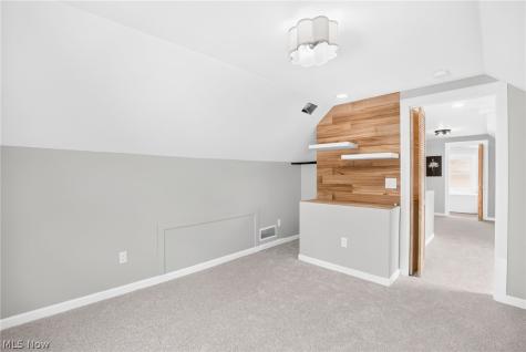 6907 Greenleaf Avenue Cleveland OH 44130