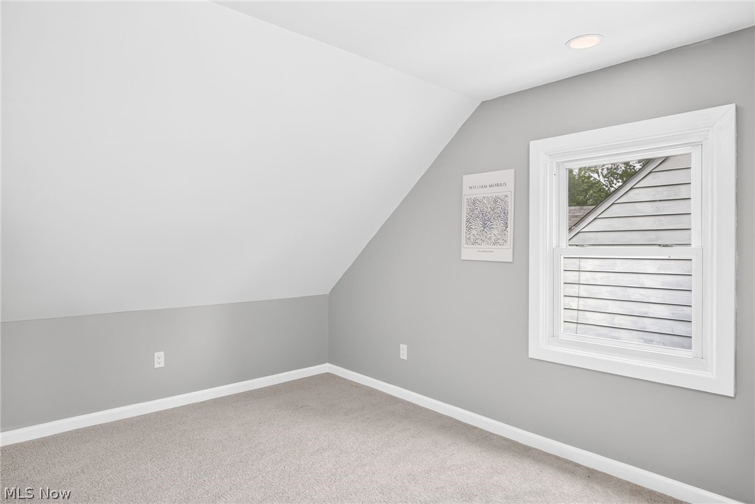 6907 Greenleaf Avenue Cleveland OH 44130