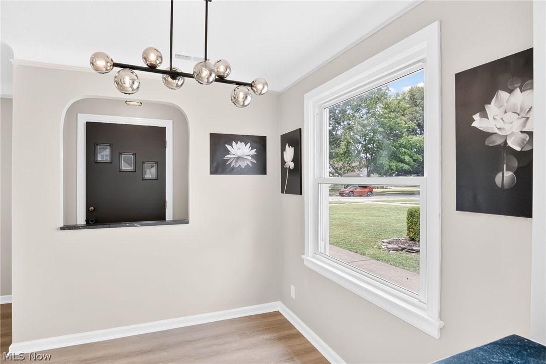 6907 Greenleaf Avenue Cleveland OH 44130