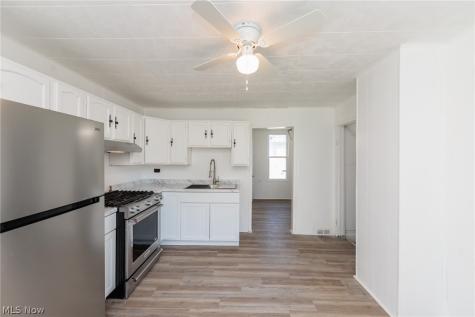 1986 W 93rd Street Cleveland OH 44102