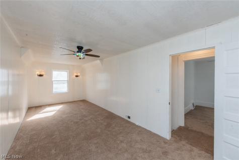 1986 W 93rd Street Cleveland OH 44102