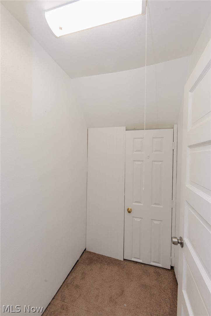 1986 W 93rd Street Cleveland OH 44102