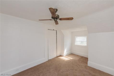 1986 W 93rd Street Cleveland OH 44102